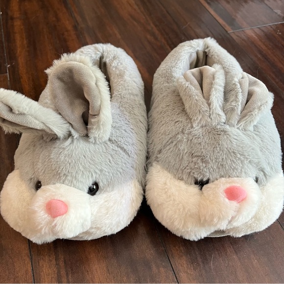Bunny slippers - Picture 2 of 3